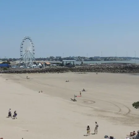 T3 En Centre-ville Avec Terrasse Et Parking Prive A - Fr-1-71-90 *