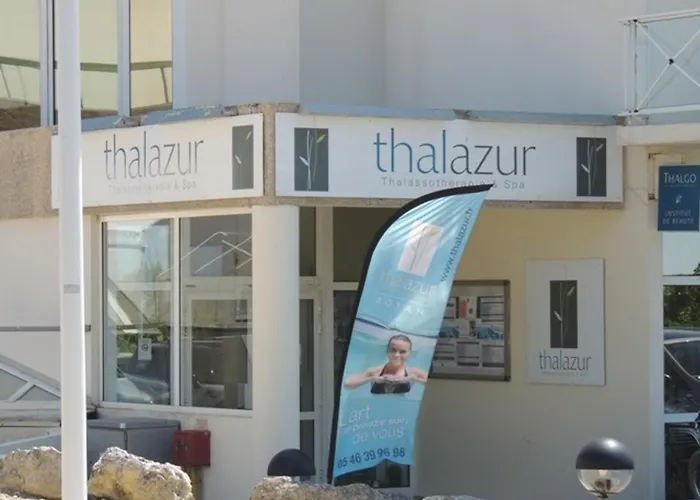 T3 En Centre-ville Avec Terrasse Et Parking Prive A - Fr-1-71-90 Daire Royan